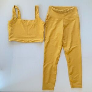 Abercrombie & Fitch Women’s Yellow Active Set - Size Medium